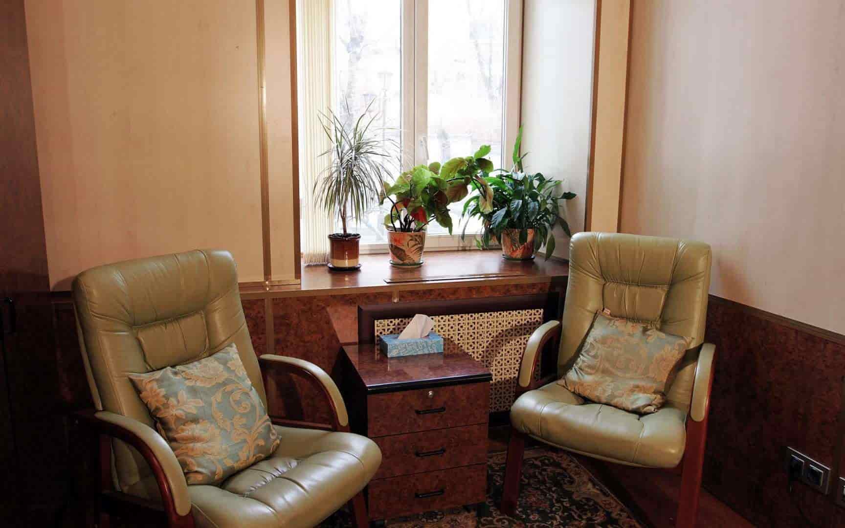 Вы помогаете пройти этот сложный путь детям, а она может помочь пройти этот путь Вам