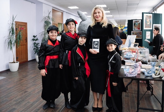 В РДК города Ногинск состоялся благотворительный концерт «Артем, ты победишь!» при поддержке фонда «Анна Мария»